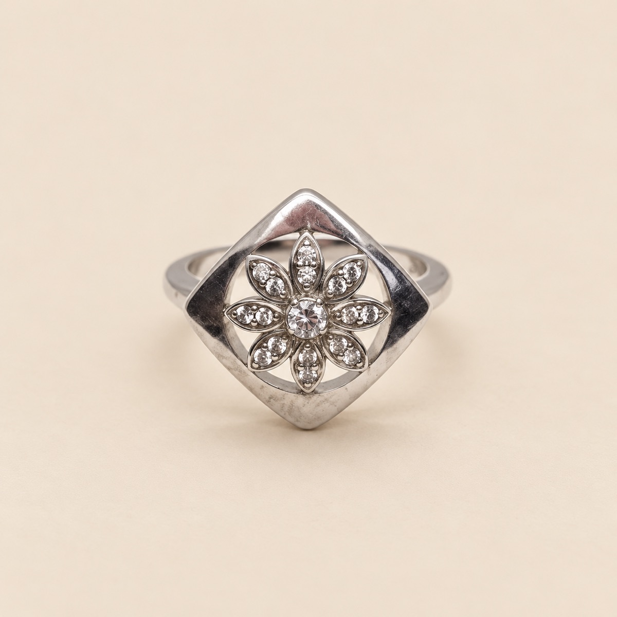 Ring “Daisy”